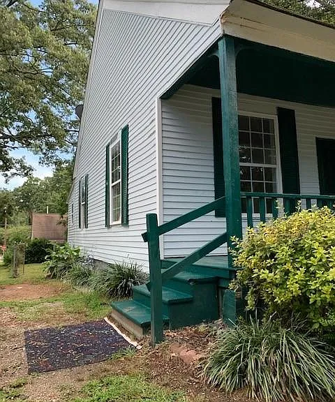 33 Wilcoxen St — Photo 3