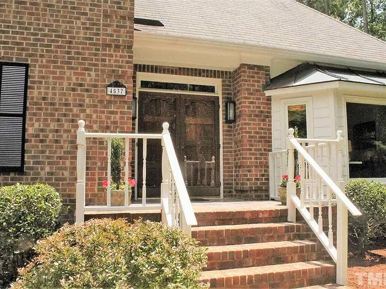 4537 Kerley Rd — Photo 2