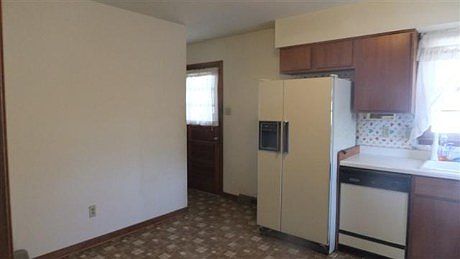 5th image of 633 Parkside Dr