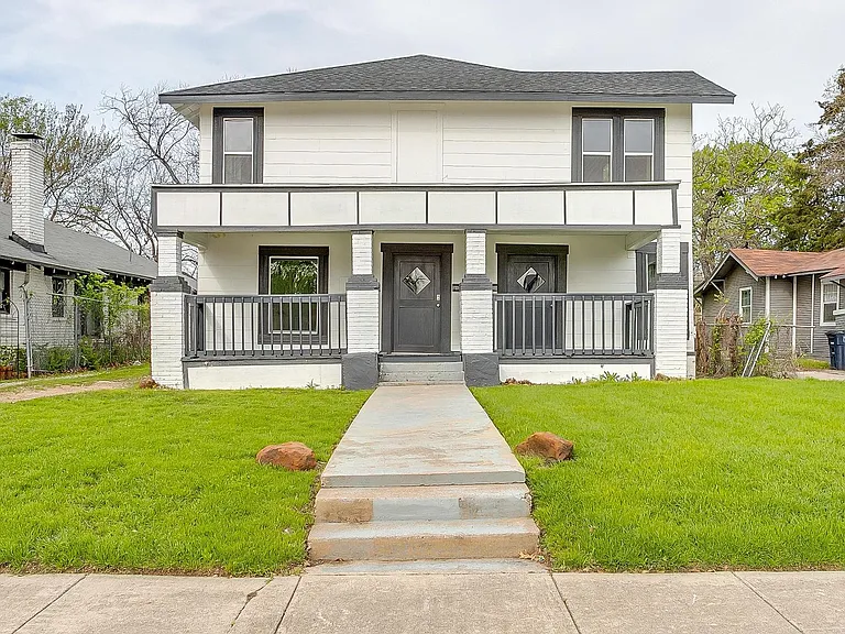 2932 Travis Ave — Photo 2