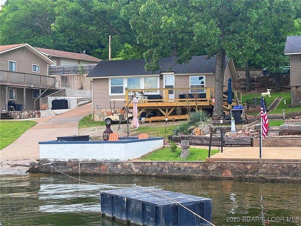 1st image of 35 Knotty Pine Dr