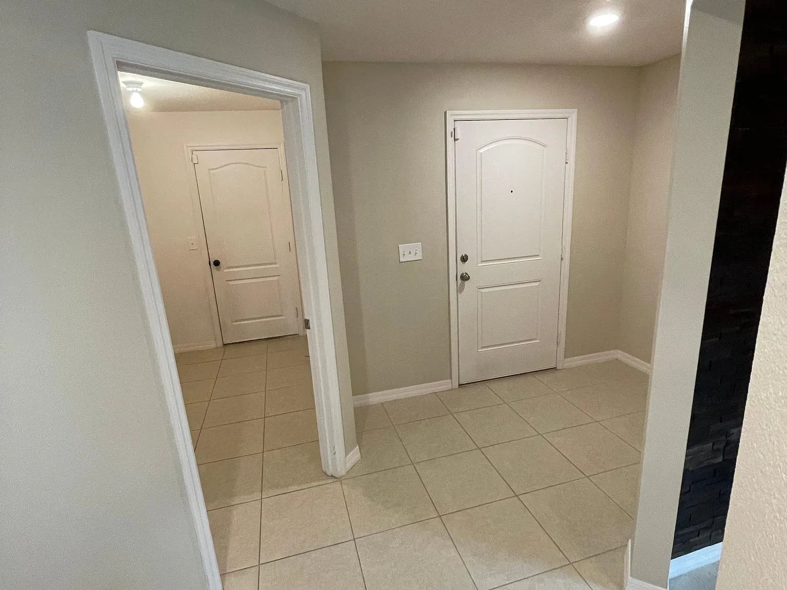 3 bed, 1541 sqft, $2,292 — Photo 3