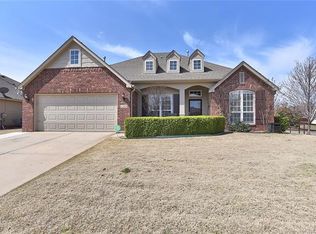 4304 S Narcissus Ave W, Broken Arrow, OK 74011