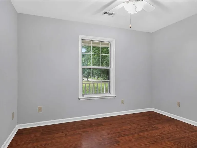 47 Sunhigh St — Photo 10