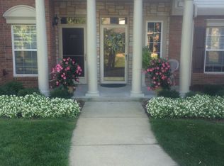 3581 Oakmonte Blvd #1, Rochester, MI 48306