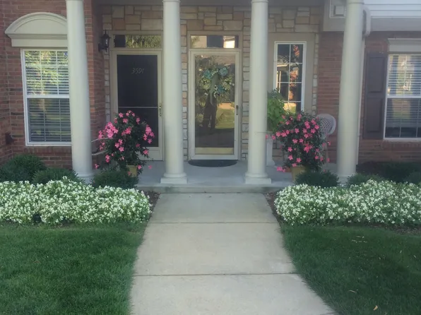 3581 Oakmonte Blvd #1, Rochester, MI 48306