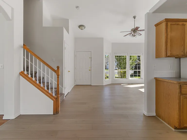 2114 E Olympic Ave — Photo 6