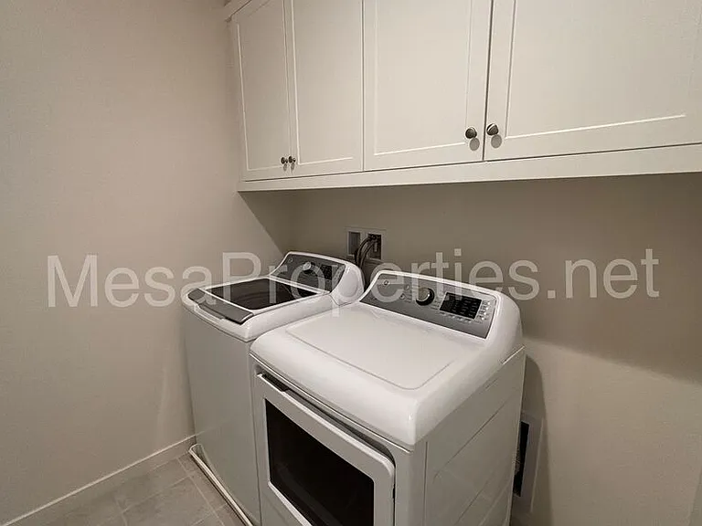 998 Rodeo Rd — Photo 14