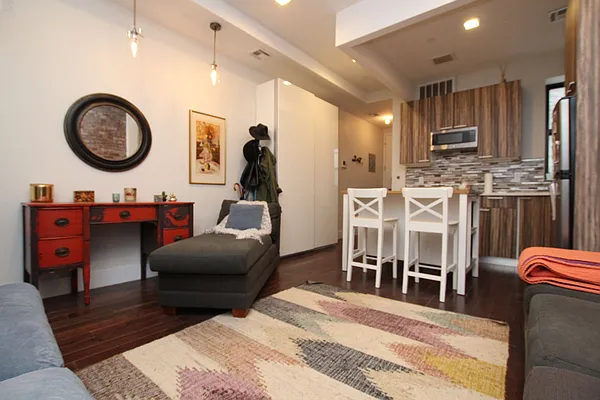 Rented by Nooklyn NYC LLC | media 21