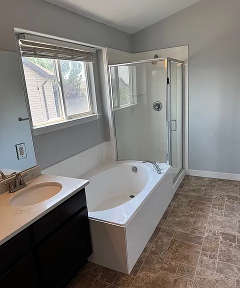 982 Chatham Dr N — Photo 6