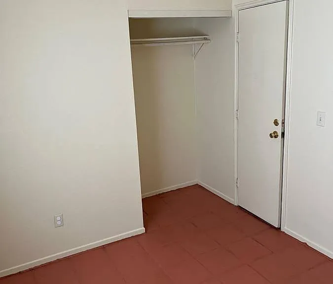 5020 College Ave #4 — Photo 2
