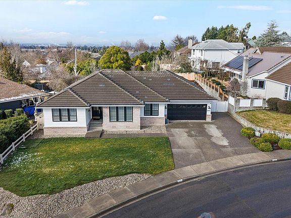 3rd image of 2921 Amblegreen Dr