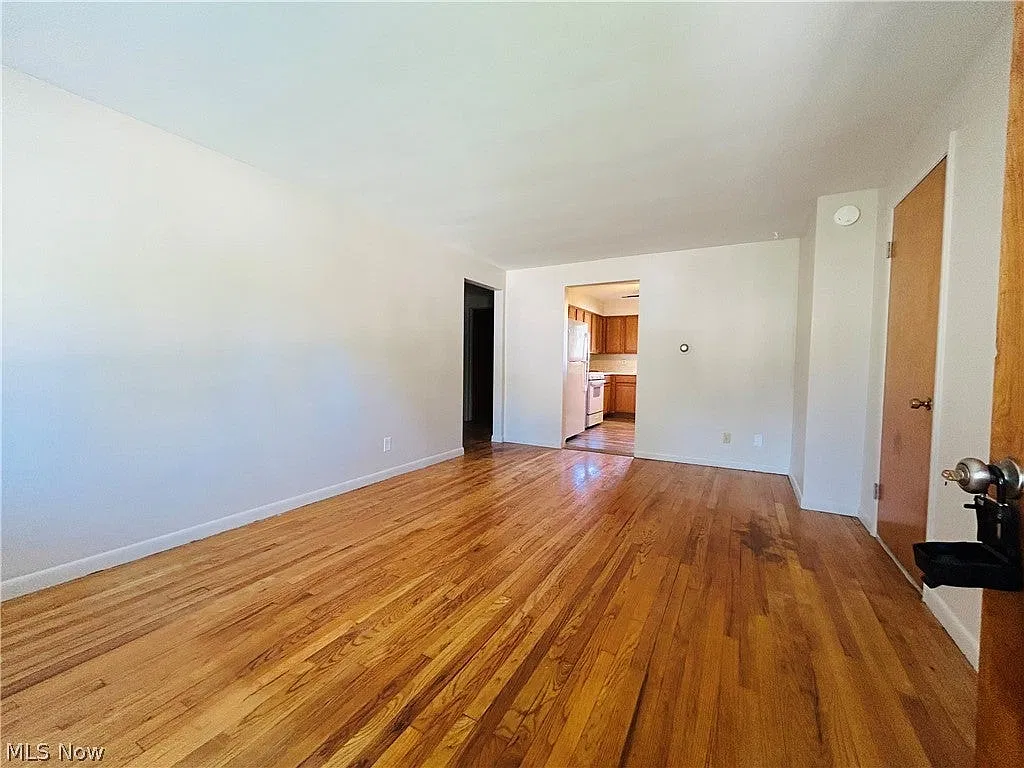 3 bed, $1,500 — Photo 4