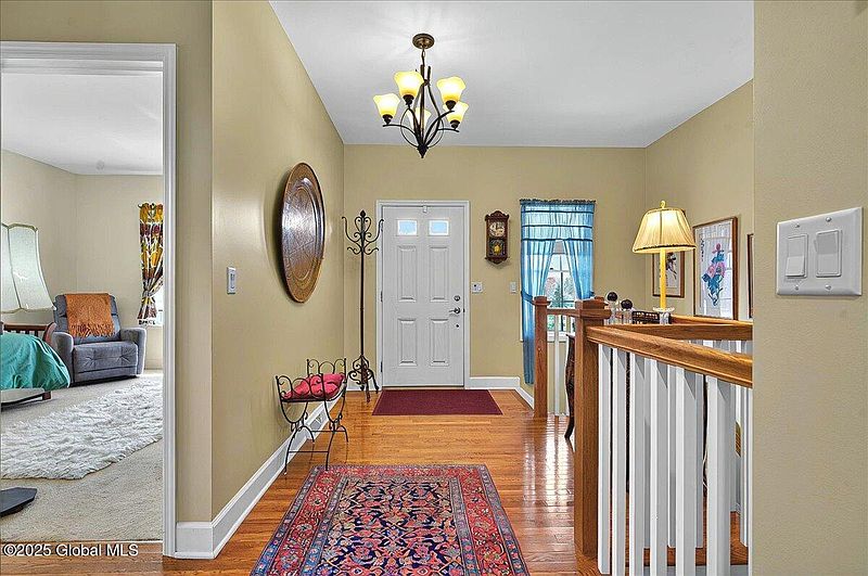 4th image of 40 Sheldon Drive