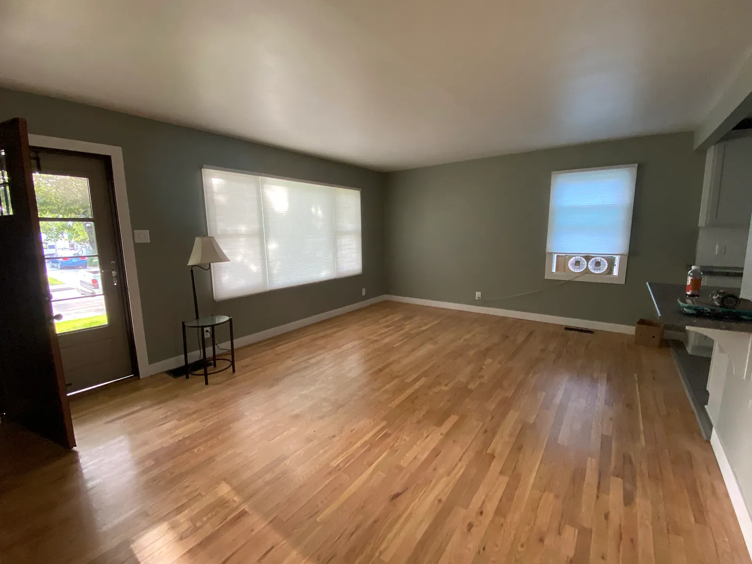 4 bed, 1400 sqft, $2,250 — Photo 4