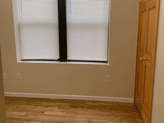 5th image of 309 Baldwin Ave APT 1