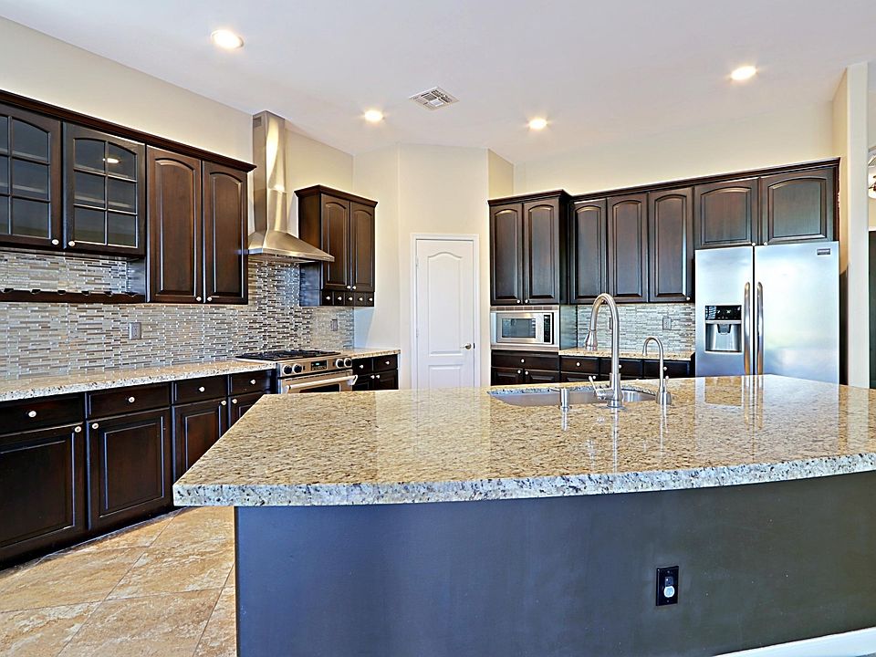 Kitchen 3