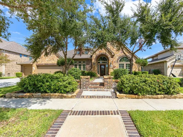 19114 Cherry Cove Lane, Cypress, TX 77433