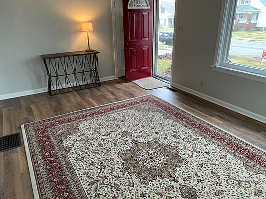 2nd image of 313 N Park Ave