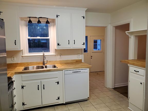 5th image of 22 Cardinal Rd