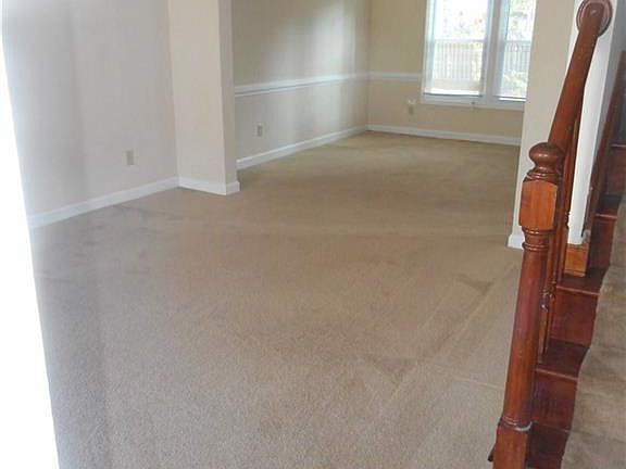3rd image of 1254 Petworth Ln