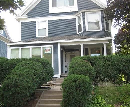 2nd image of 2428 Lyndale Ave S #4
