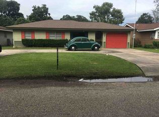 2228 14th St, Port Neches, TX 77651