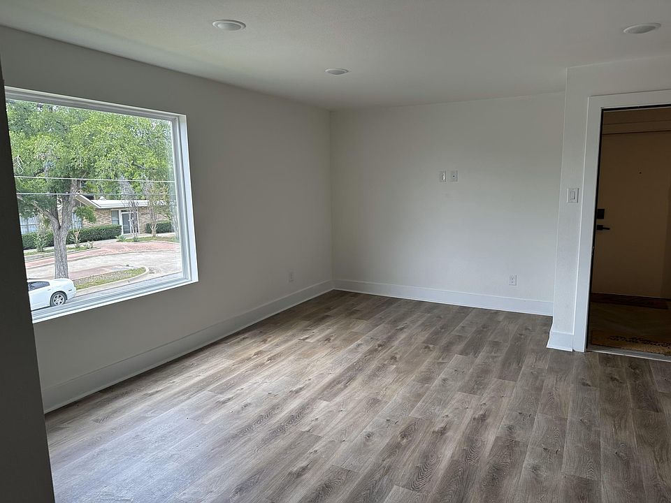 1st image of 1516 N Peak St APT 207