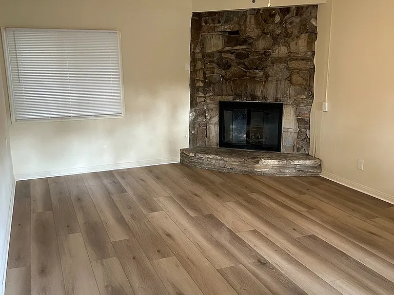 2436 Gramercy Ave #2436 — Photo 6