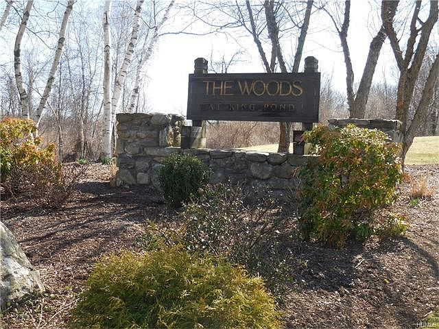 1st image of 402 Woodsbrook Dr