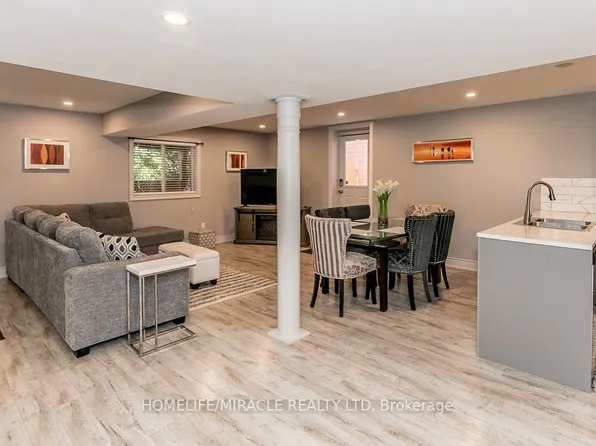 60 Edwards Dr #Basement, Barrie, ON L4N 9K8