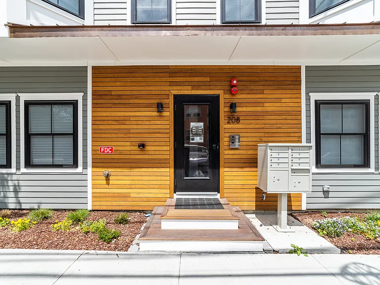 208 Spencer Ave #7 — Photo 25