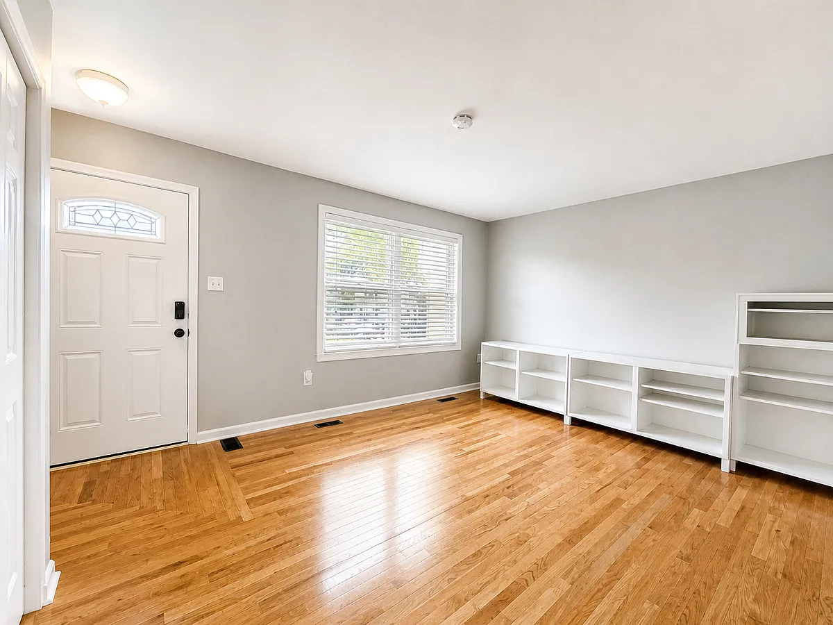 Building Photo - 916 Portia Ct