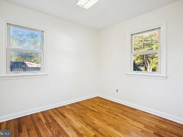 2405 Phillips Dr — Photo 22