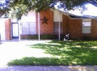 805 N Lisa Ln, Cedar Hill, TX 75104