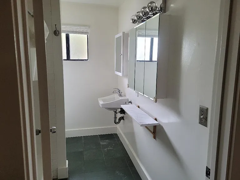 1004 Electric Ave #1004 — Photo 8