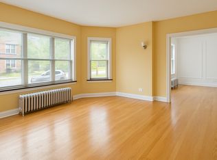 7041 S Constance Ave APT 3B, Chicago, IL 60649