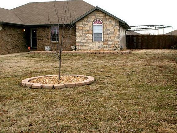 2nd image of 104 Blankenship Ct