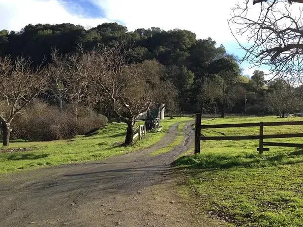 4975 Little Uvas Rd, Morgan Hill, CA 95037