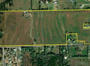 2706 W 14th Ave, Winfield, KS 67156
