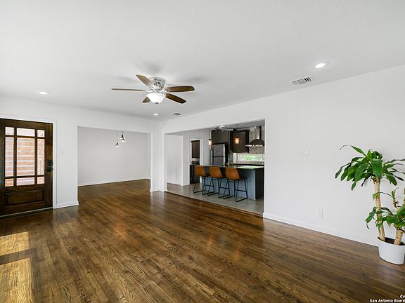 5th image of 123 Irvington Dr