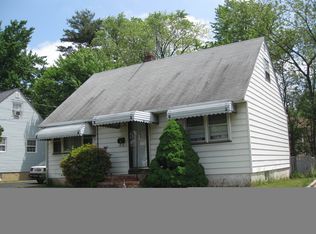 126 Plymouth Dr, Iselin, NJ 08830