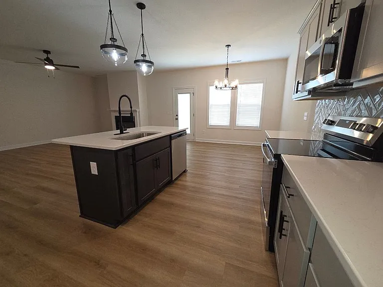 104 Hudson Village Dr — Photo 16