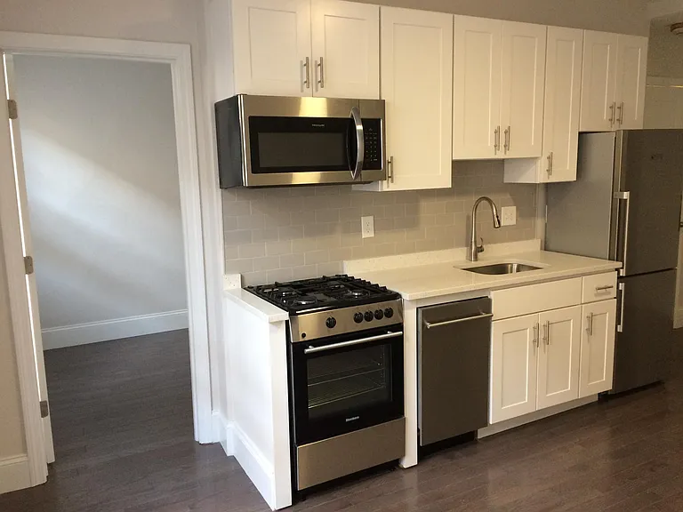 24 Clearway St #5 — Photo 1