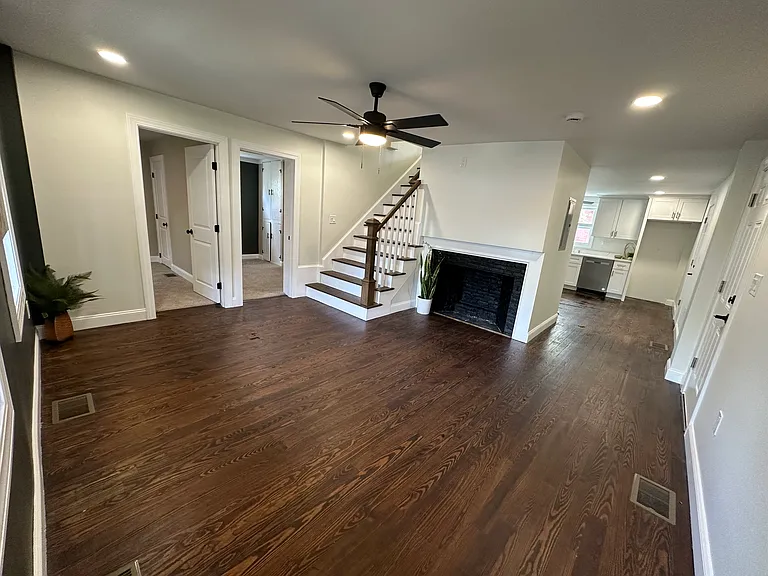 1185 Putnam Pike #A — Photo 3