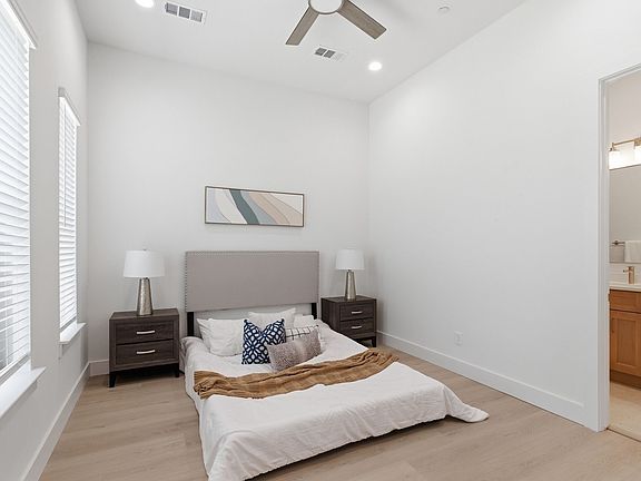 4th image of 2925 Spruce Valley Ln #402