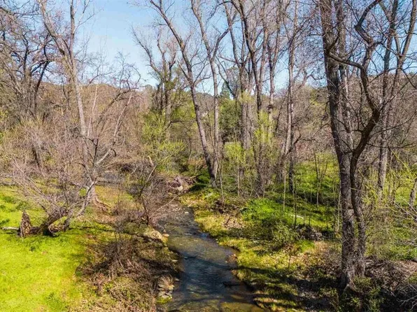 18400 Rawhide Rd, Jamestown, CA 95327