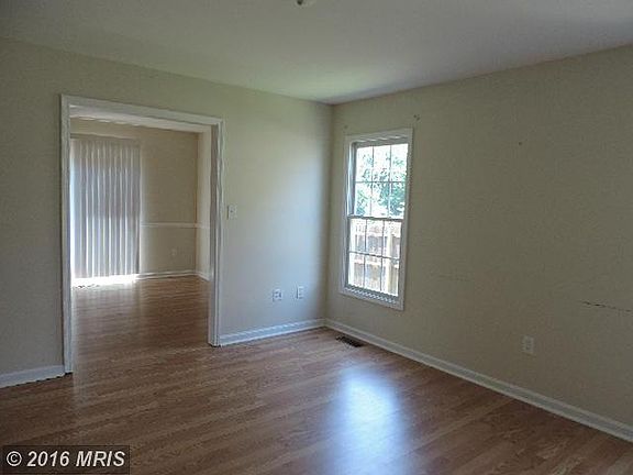 4th image of 313 Mallard Dr