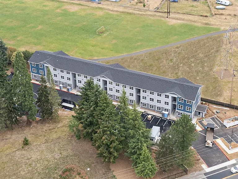 Bridger Court Apartments — Photo 30