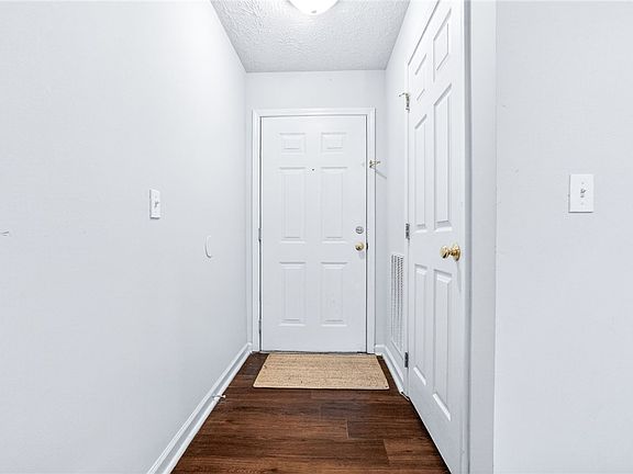 3rd image of 730 W Magnolia Ave #8103